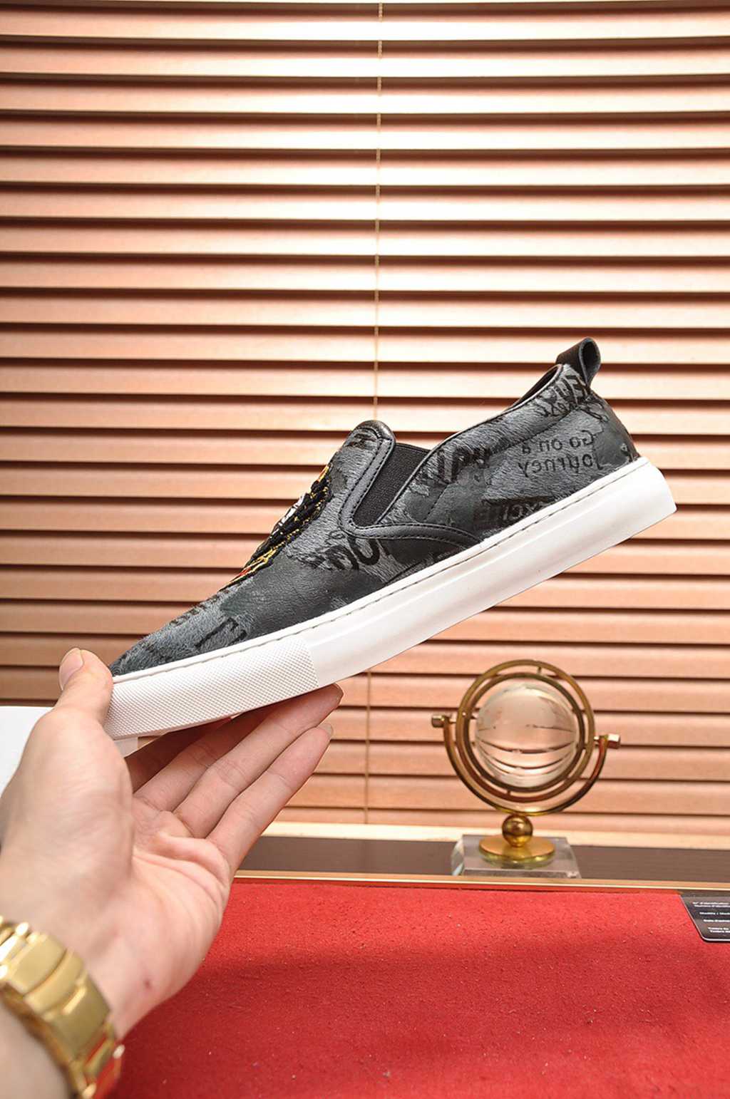 D*G sneaker